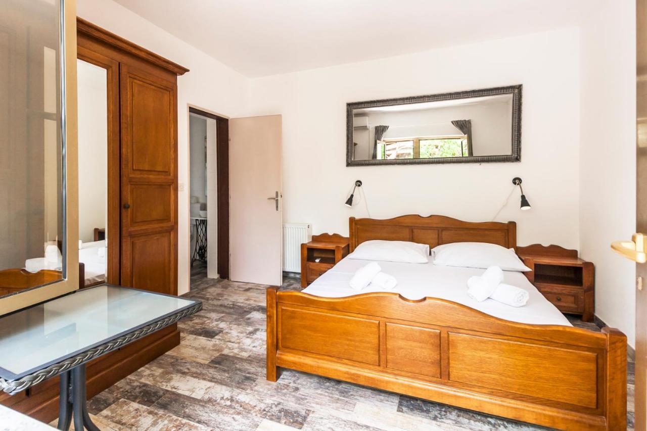 Apartments & Rooms Strcic Petra Krk Town Exterior foto