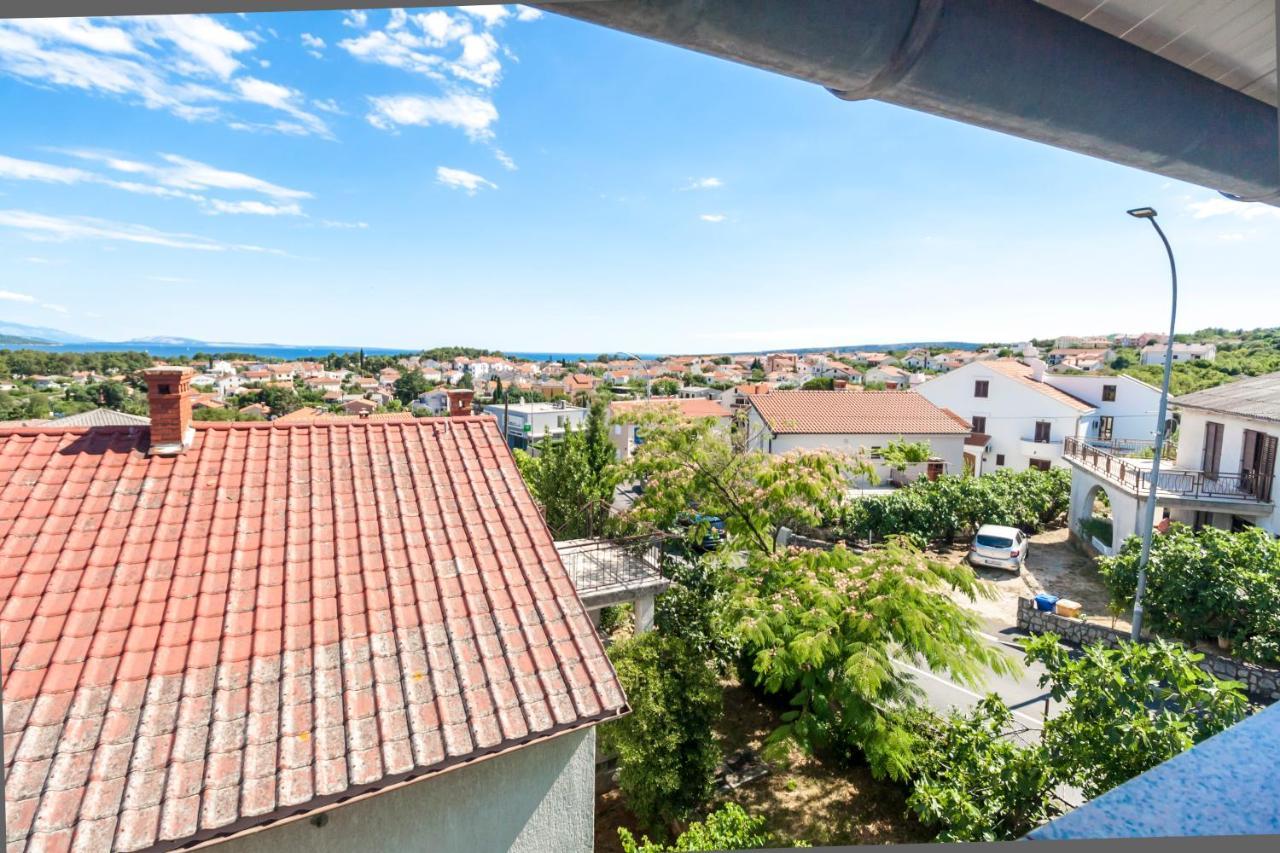 Apartments & Rooms Strcic Petra Krk Town Exterior foto