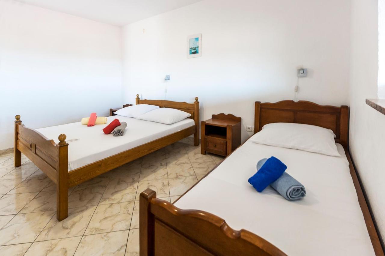 Apartments & Rooms Strcic Petra Krk Town Exterior foto