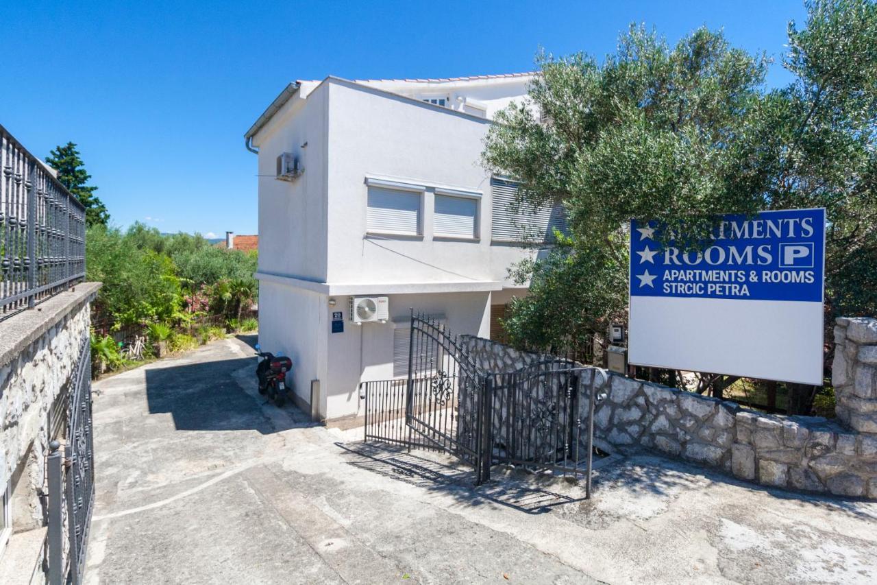 Apartments & Rooms Strcic Petra Krk Town Exterior foto
